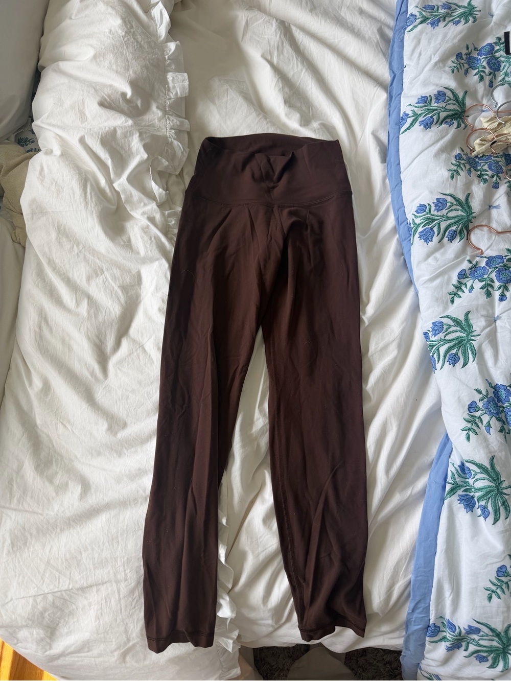 Aritzia TNA butter Brown Leggings